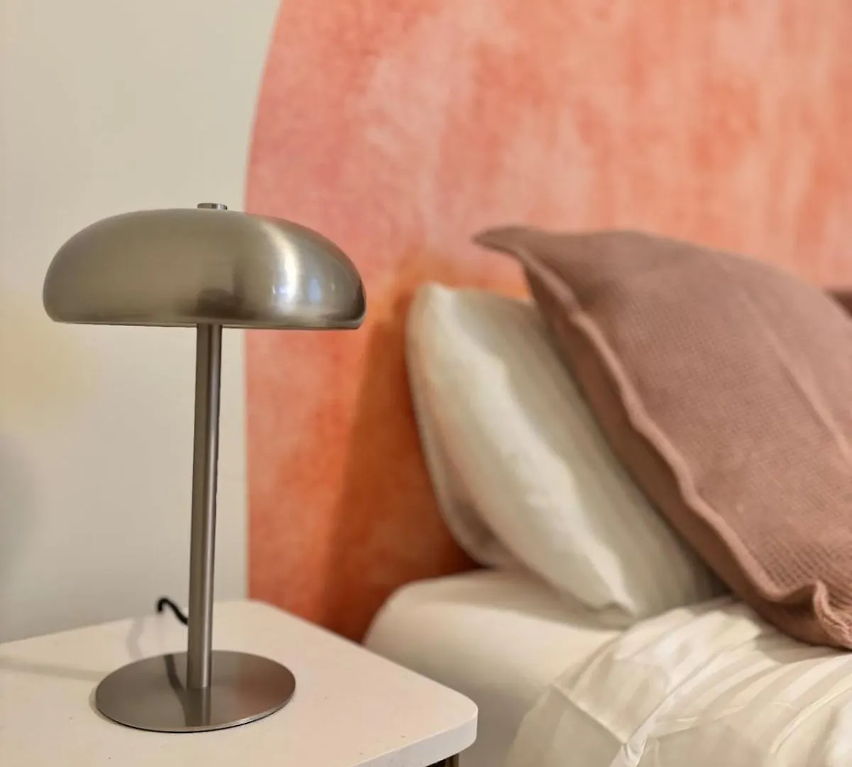 Stylish Apt In Finikoudes 300M From The Beach Larnaca